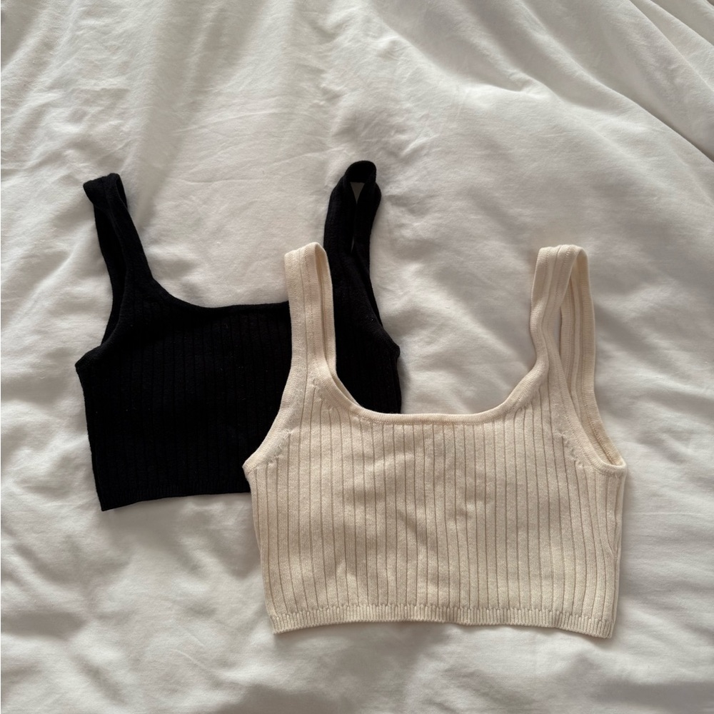 Aritzia Wilfred Manila black and cream knit cropped tops